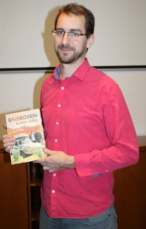 Prezentácia knihy cestovateľa Michala Vičara, ktorý dobyl svet so starou Škodou 1000 MB